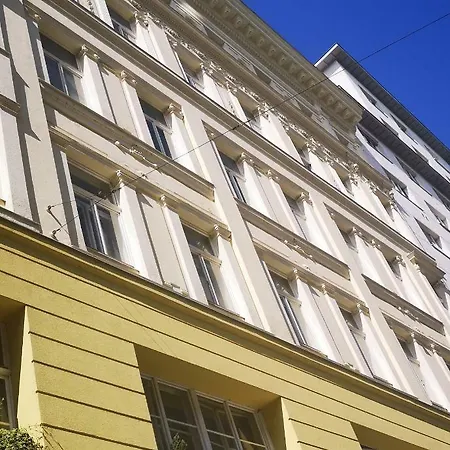 Guest house Vienna Central Rooms 3*