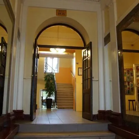 Westend Hostel *