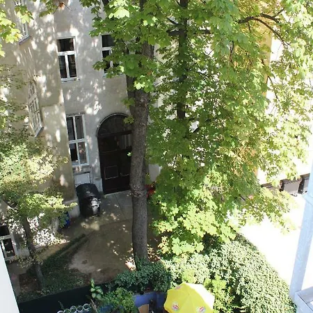 Westend Hostel *