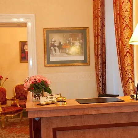 Hotel Opera