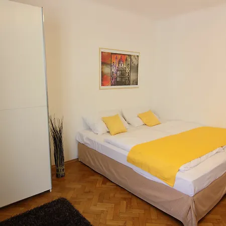 Hotel Checkvienna - Kroellgasse 2*