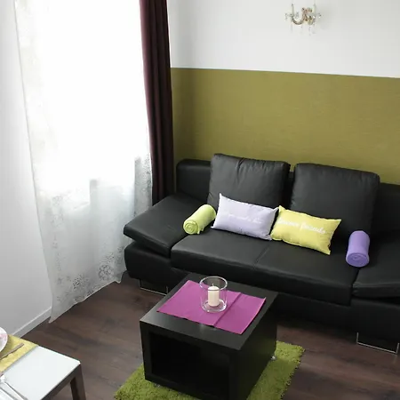 Govienna Small Modern Hotell