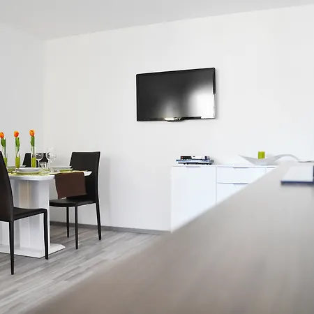 Traditional Tav Apartment *