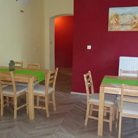 Luna Apartment *