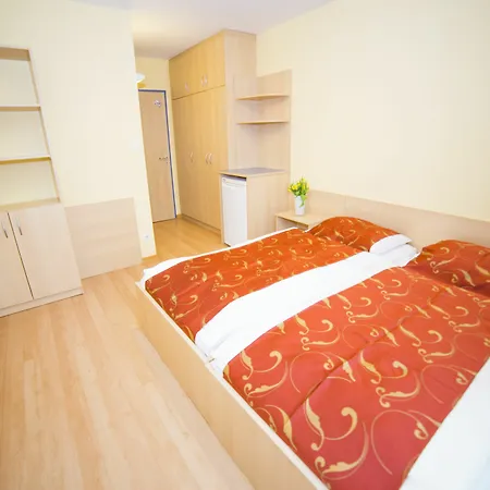 Hostel Mynext - Westbahnhof One