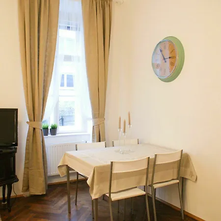 Blauhouse Apartment *