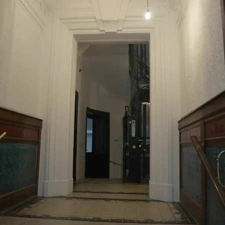 Soho - Grand Soho Apartment *