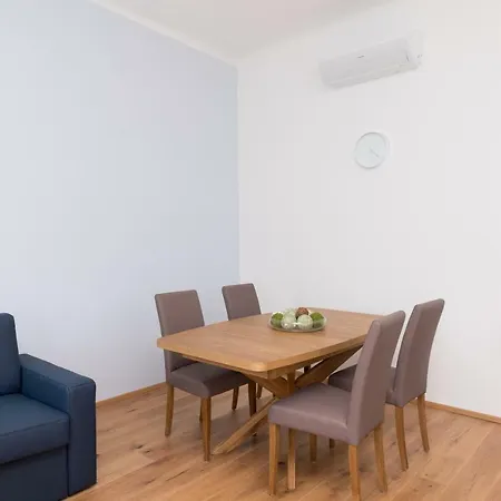 Yourapartment Ruepp Apartament *