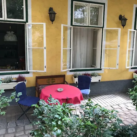 70m² Grosses Mit Gartenzugang *