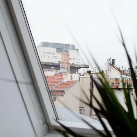 Naschmarkt - Mai's Apartment