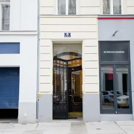 Urania - Mai's Vienna