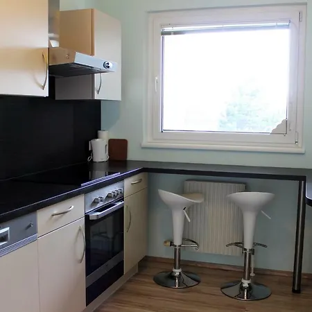 Apartment 2.5-room & Balcony Near Uno, Serviced