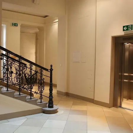 Roosevelt Stadthaus Apartment