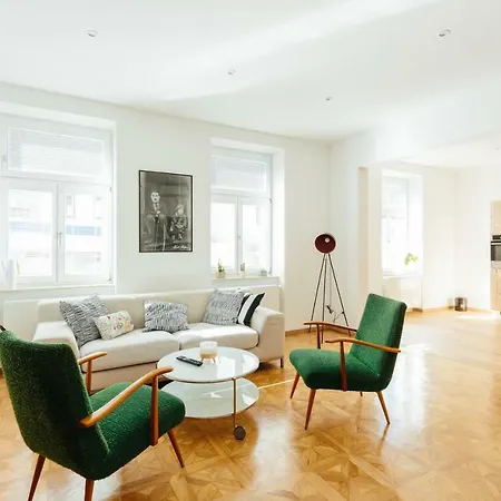 The Newpast Apartment *