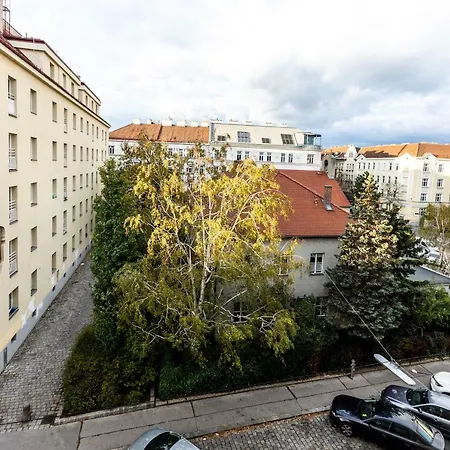 Cube Contactless Check In Apartment Vienna