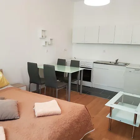 Green Apartment