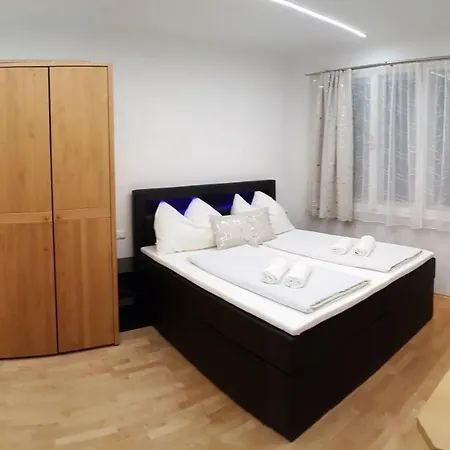 In Mariahilfer Strasse Apartment *