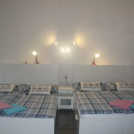 Pazmaniten Apartment