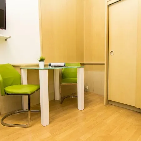 Apartment Checkvienna - Edelhof *