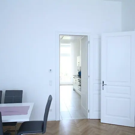 Apartment Edelweiss City United Nations *