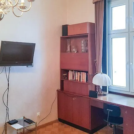 One-bedroom In Apartment