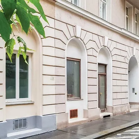 One-bedroom In Apartment