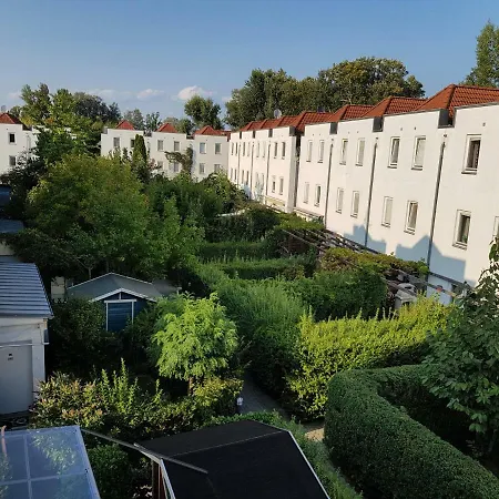 Homestay Town House Near Metro & Center *