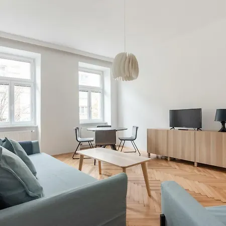 Apartmán Universum 2 *
