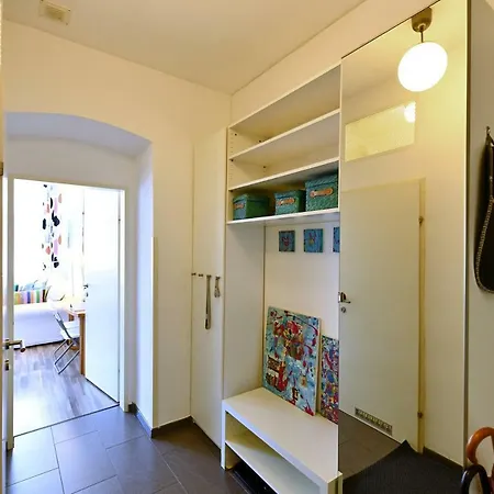 Apartment Goodman's I