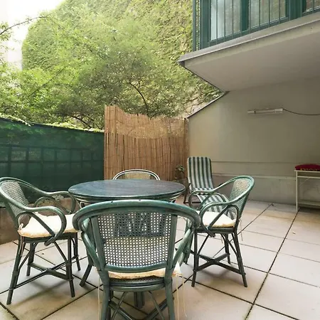 Relaxing Terrace In Lively Area *