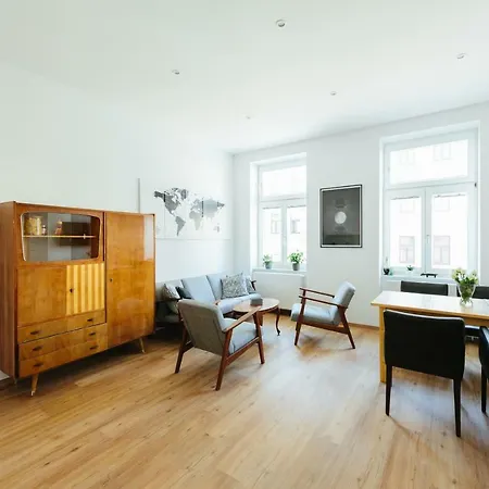 The Newpast Apartment *