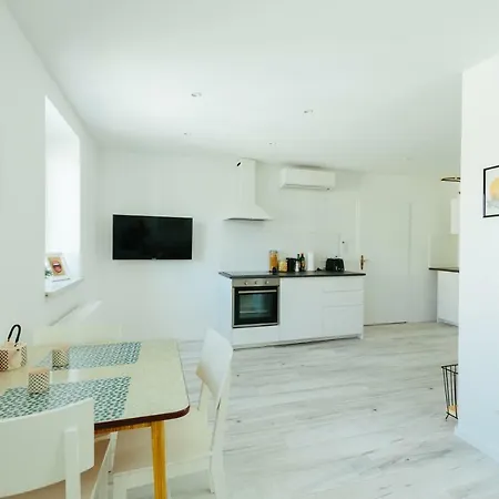 The Newpast Apartment *