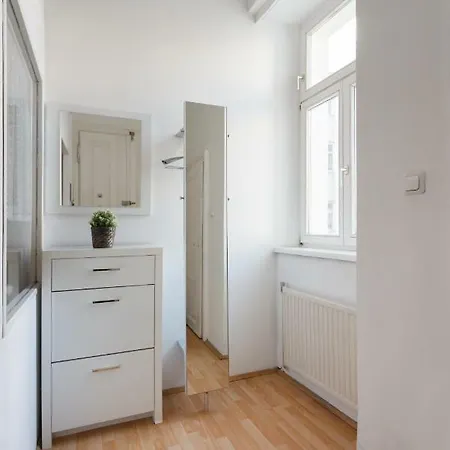 Charming City Apartment *