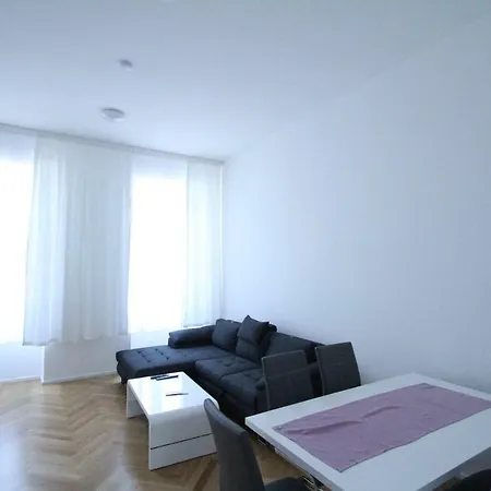 Apartment Edelweiss City United Nations