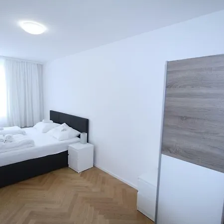 Edelweiss City United Nations Apartment Vienna