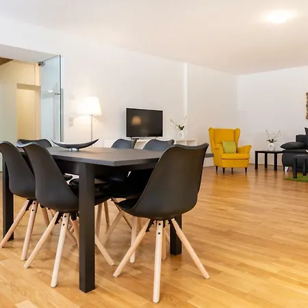 Apartment - Schwarzenbergplatz *