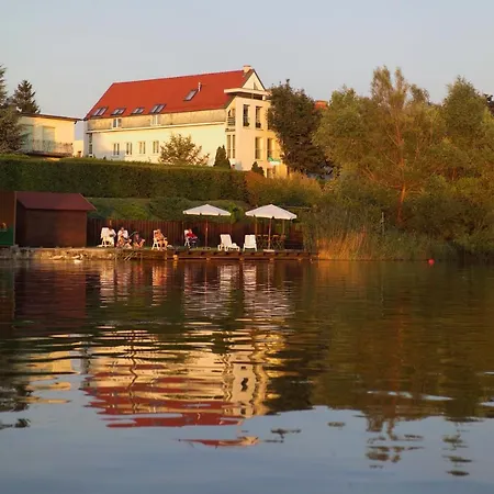 Strandhotel Alte Donau Wien