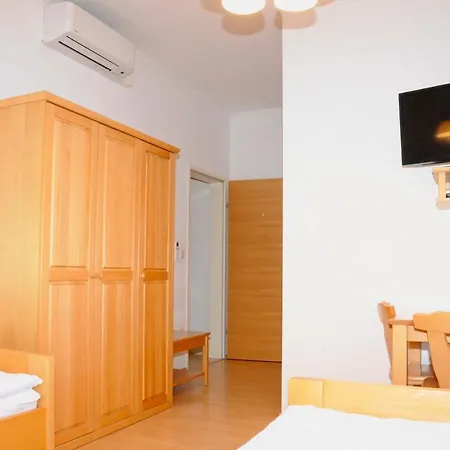 Bed & Breakfast Familie Schwarz 3*
