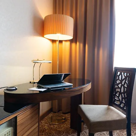 Ξενοδοχείο Josefshof Am Rathaus 4*