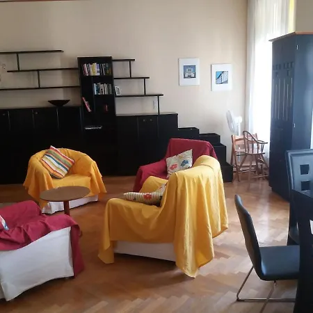 Apartmán Geraeumige Zentrumsnahe Altbauwohnung Vídeň