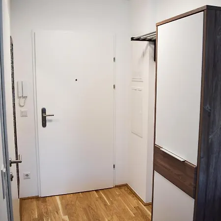 Brand New Apartment, Location-near Vic/danube Wien