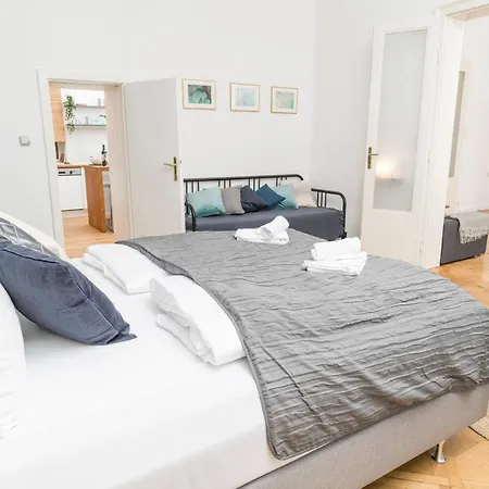 Luxury Mariahilf Apartment Vienna