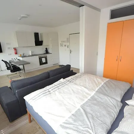 Schonbrunn Apartment *