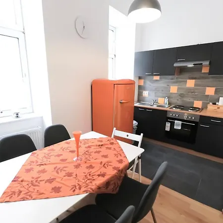 Apartment Lights - Meidling *