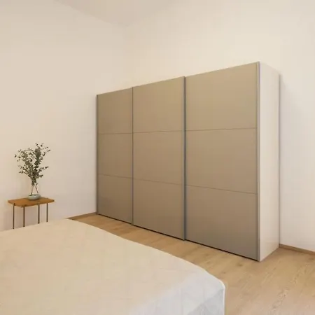 Residence, Landstrasse - Rochusgasse * Vienna