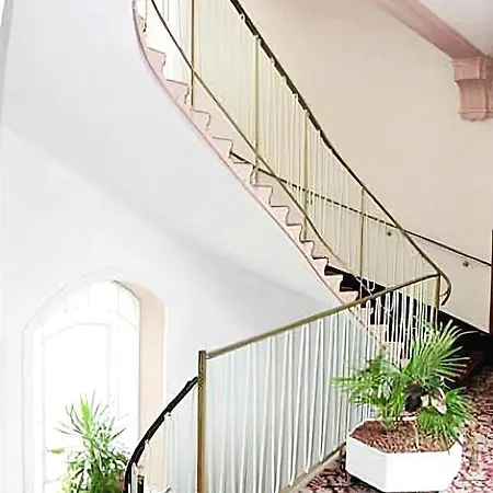 Hadrigan Hotel 3*