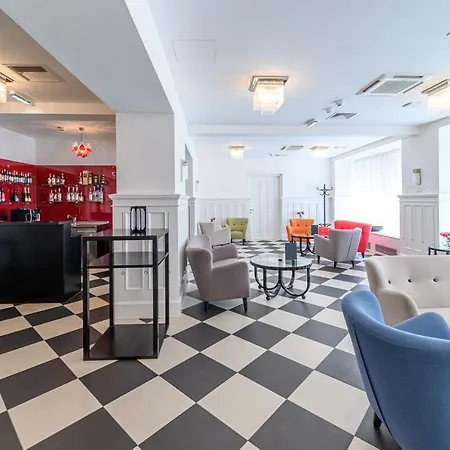 Hotel Caroline 3*