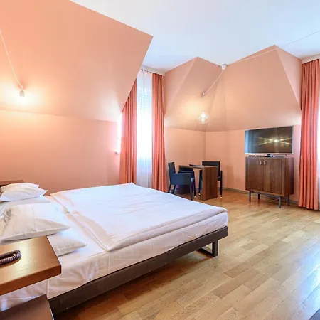 Hotel Caroline 3*