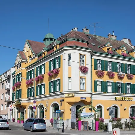 Bergwirt Schönbrunn Hotel 3*