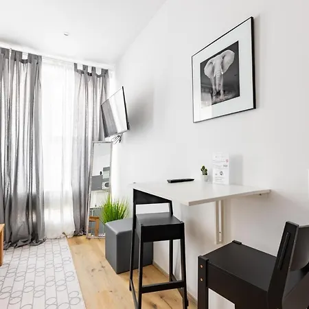 Budget West With Shared Kitchen Vienna